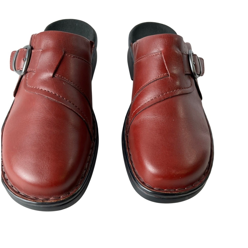 Clarks 83689 Womens 9W Burgundy Leather Buckle‎ Mule Clogs Comfort Slip On
